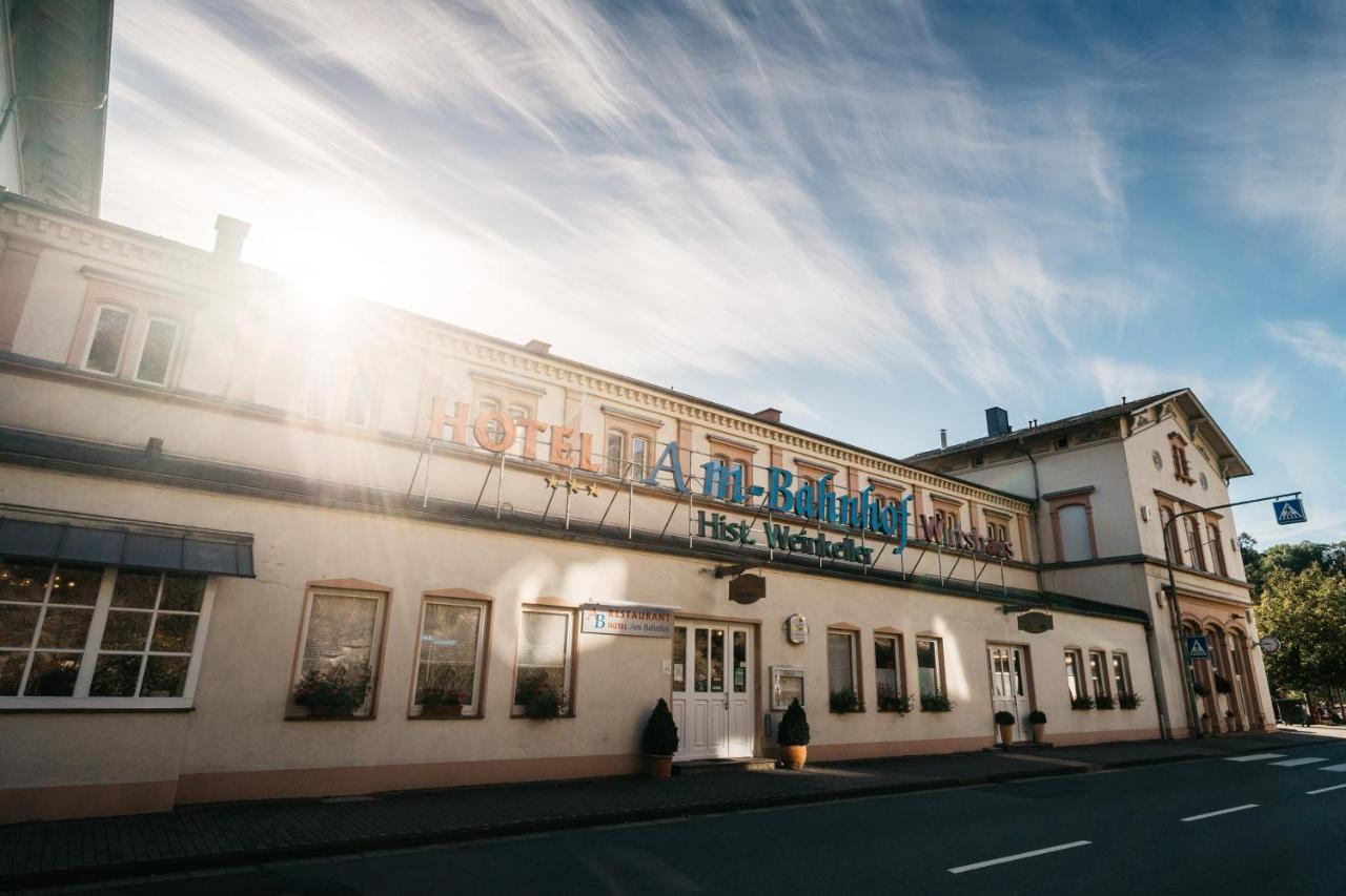 Hotel Am Bahnhof Weilburg Exterior photo